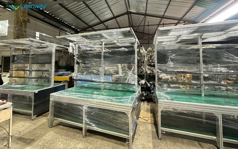 Bàn giao 03 bàn thao tác cho khách hàng