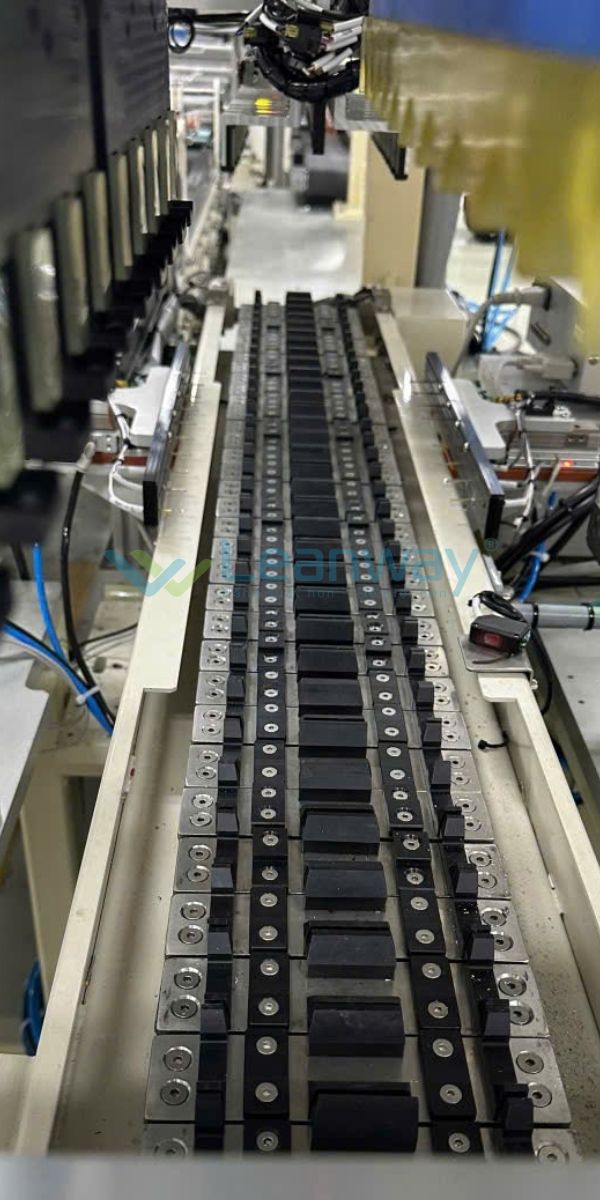 Hệ thống lắp ráp pin xe điện