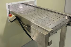 BĂNG TẢI XÍCH INOX – GIẢI PHÁP VẬN CHUYỂN ỔN ĐỊNH, CHỐNG ĂN MÒN TỐI ƯU